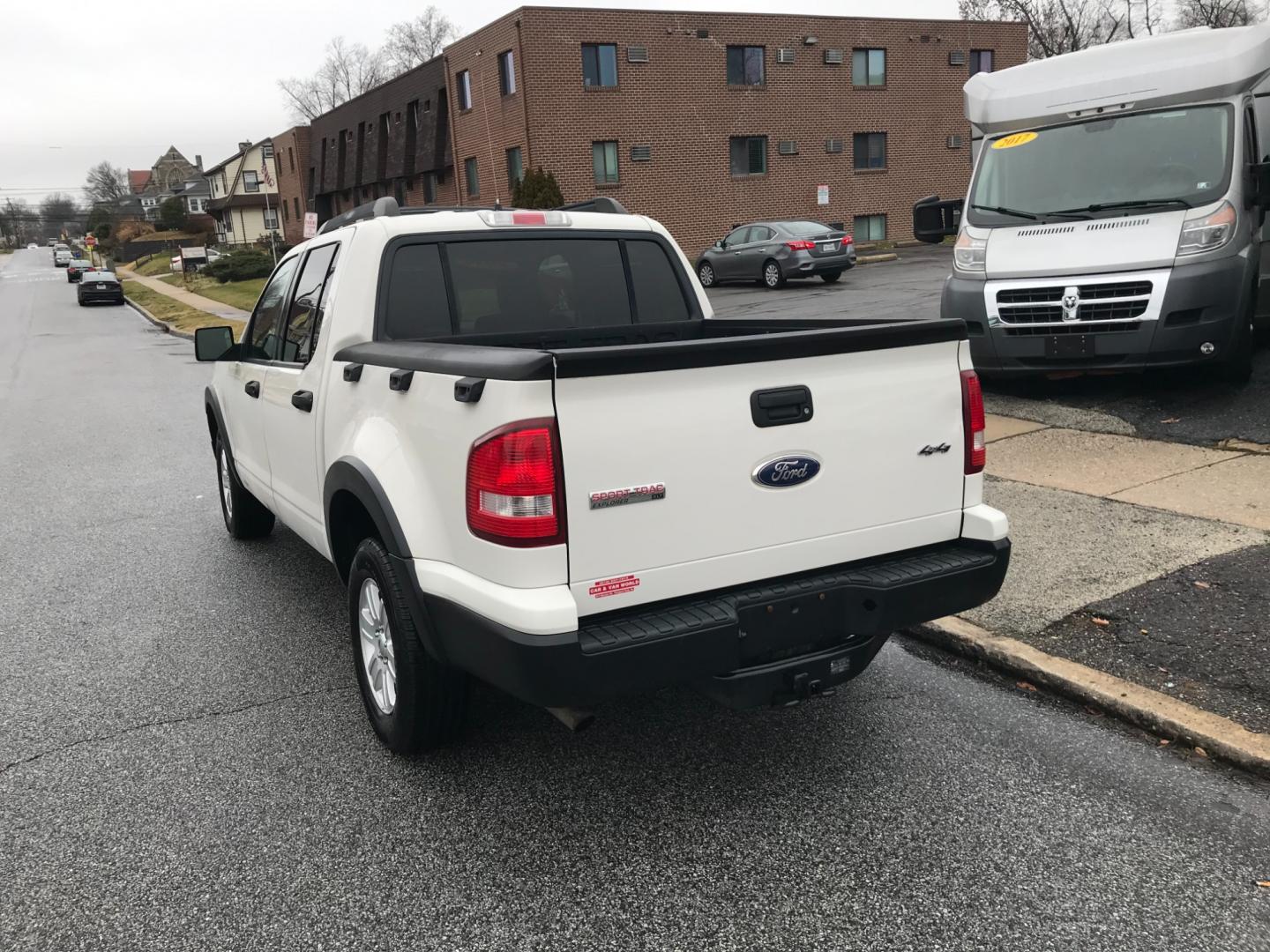 2010 White /Gray Ford Explorer Sport Trac XLT (1FMEU5BE9AU) with an 4.0 V6 engine, Automatic transmission, located at 577 Chester Pike, Prospect Park, PA, 19076, (610) 237-1015, 39.886154, -75.302338 - 2010 Ford Explorer Sport Trac XLT: Only 135k miles, 4x4, new PA inspection, SUPER clean, runs LIKE NEW! This vehicle comes inspected and has been given a bumper to bumper safety check. It is very clean, reliable, and well maintained. We offer a unique pay plan that is known for being the easiest - Photo#5